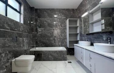 Luxurious & High-end 5 Bedrooms Townhouse All Ensuite Plus Dsq For sale in Lavington