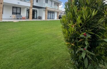 EXQUISITE 6-BEDROOM VILLA WITH GUEST HOUSE FOR SALE IN KIAMBU ROAD, NAIROBI