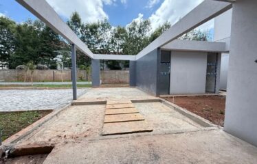 LUXURIOUS 5 BEDROOMS VILLA PLUS DSQ & GARDEN FOR SALE IN KAREN.