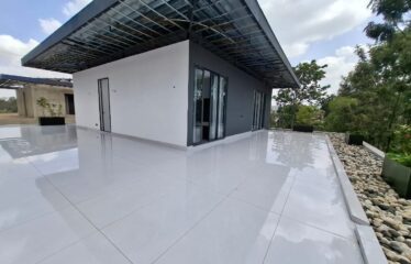 VILLA NOVO LAVINGTON – 5-BEDROOM LUXURY VILLA FOR SALE (WITH DSQ)