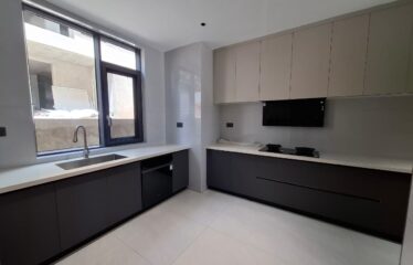 VILLA NOVO LAVINGTON – 5-BEDROOM LUXURY VILLA FOR SALE (WITH DSQ)