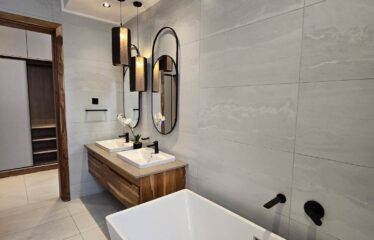 LUXURY 4 BEDROOM APARTMENT FOR SALE IN LORESHO (WITH DSQ)