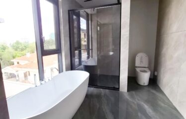 5 BEDROOM LUXURY VILLA FOR SALE IN LAVINGTON NAIROBI – PRIVATE ELEVATOR, ROOFTOP TERRACE .