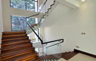 6 BEDROOM LUXURY VILLAS FOR SALE IN KITISURU OFF PEPONI ROAD NAIROBI WITH 2 DSQS