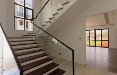 LUXURY 5 BEDROOM VILLA FOR RENT IN LAVINGTON NAIROBI WITH PRIVATE POOL & ROOFTOP TERRACE .