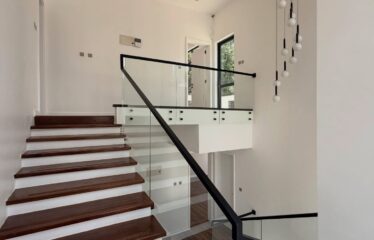 LUXURY 5 BEDROOM VILLA FOR RENT IN LAVINGTON NAIROBI WITH PRIVATE POOL & ROOFTOP TERRACE .