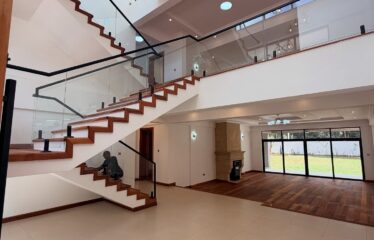 LUXURY 5 BEDROOM MANSION FOR SALE IN KAREN NAIROBI – ALL ENSUITE, 1,000 SQM ON HALF ACRE .