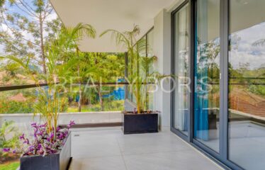 5 BEDROOM LUXURY VILLA FOR SALE IN LAVINGTON NAIROBI – PRIVATE ELEVATOR, ROOFTOP TERRACE .