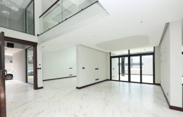Ambassadorial Luxury 6-Bedroom Villa for Rent in Nyari | Private Pool, Smart Home.
