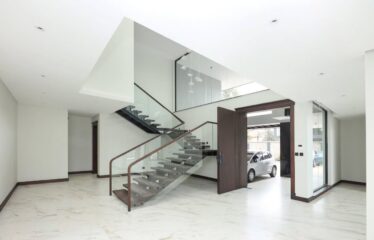Ambassadorial Luxury 6-Bedroom Villa for Rent in Nyari | Private Pool, Smart Home.