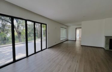 5 Bedroom All-En-Suite Villa for Sale in Karen with DSQ, Private Garden & Communal Swimming Pool