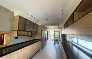 5 Bedroom All-En-Suite Townhouse with DSQ, Garden & Swimming Pool for Sale in Lavington