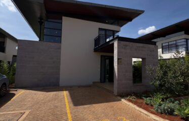 Modern 4 Bedroom Townhouses with DSQ for Sale in Runda.