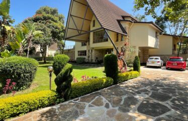 Luxury 5-Bedroom Villa with DSQ for Sale in Karen, Nairobi