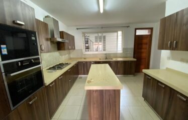 5 Bedroom Townhouse + DSQ for Sale in Lavington.