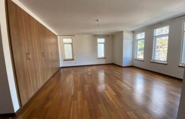 5 Bedroom Townhouse + DSQ for Sale in Lavington.
