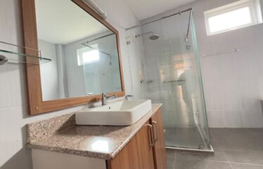 3 Bedrooms apartment all ensuite plus dsq for rent in Kilimani, Nairobi.