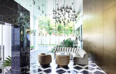 Luxury Furnished & Serviced 2-Bedroom Apartment + DSQ For Rent In Riverside, Nairobi.