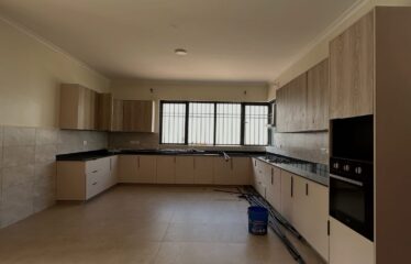 Luxury 5-Bedroom All En-Suite Villa with 2 SQs & Private Swimming Pool for Rent in Loresho