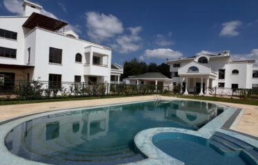 Modern 5-Bedroom Family Home Plus DSQ for Rent in Karen.
